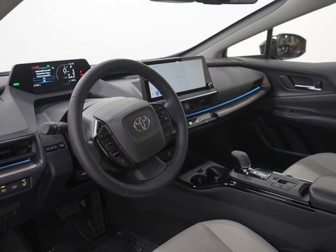 Used 2025 Toyota Prius Limited image 24