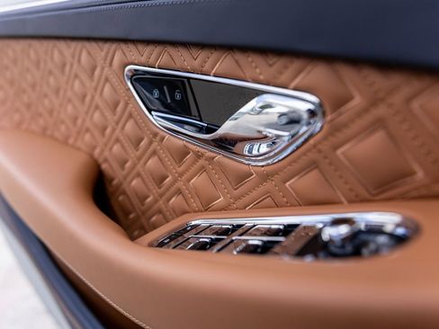 Used 2023 Bentley Continental GT Azure AWD/4WD image 51