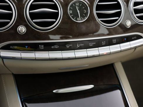 Used 2020 Mercedes-Benz S 560 4MATIC Sedan image 30