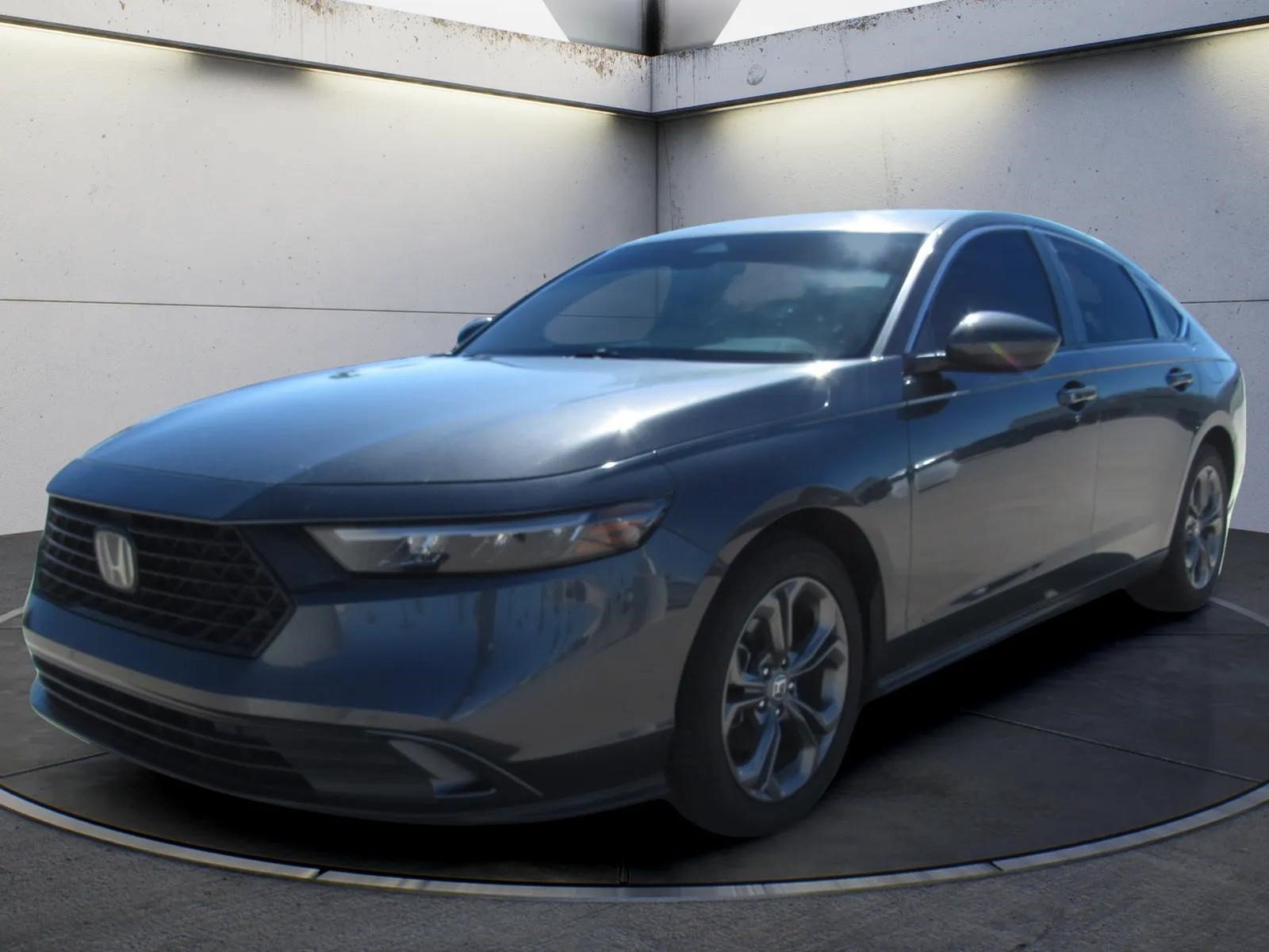 Used 2023 Honda Accord EX image 1