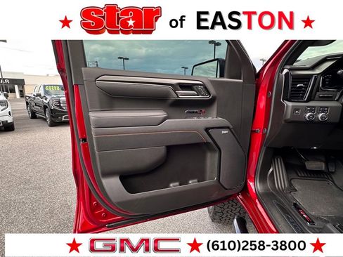 Used 2025 GMC Sierra 1500 AT4 w/ AT4 Premium Package AWD/4WD image 19