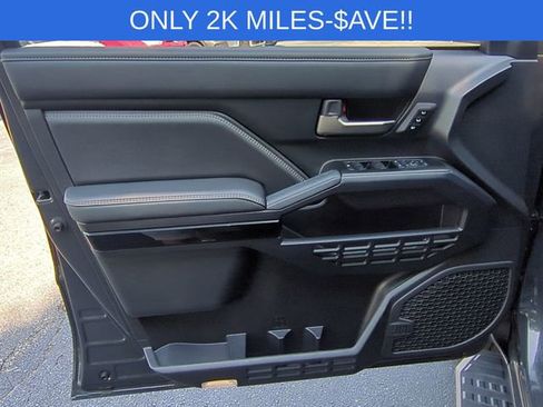 Used 2026 Toyota 4Runner Limited AWD/4WD image 12