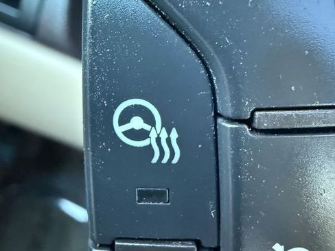 Used 2011 GMC Yukon Denali image 20