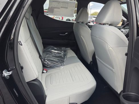 New 2026 Hyundai Santa Cruz SE AWD/4WD image 13