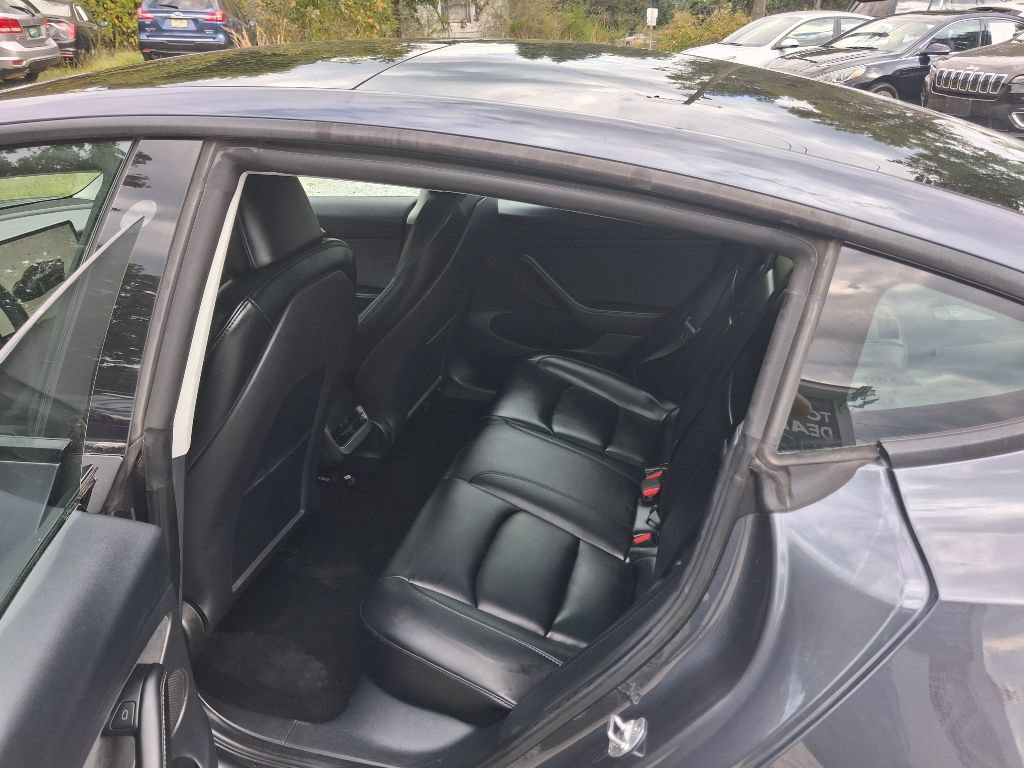 Used 2023 Tesla Model 3 Standard Range RWD image 10