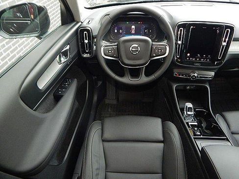 New 2026 Volvo XC40 B5 Plus w/ Climate Package AWD/4WD image 5