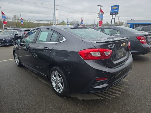 Used 2016 Chevrolet Cruze LT w/ Convenience Package FWD image 6