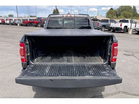 Used 2019 RAM 1500 Laramie AWD/4WD image 11