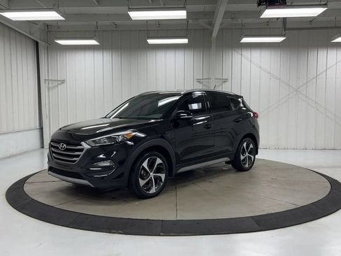 Used 2017 Hyundai Tucson Sport w/ Cargo Package FWD image 4