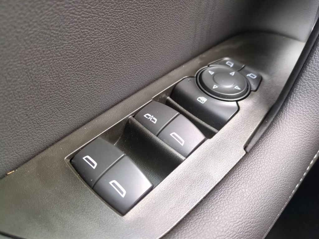 New 2025 Chevrolet Blazer LT w/ LPO, Floor Liner Package FWD image 23