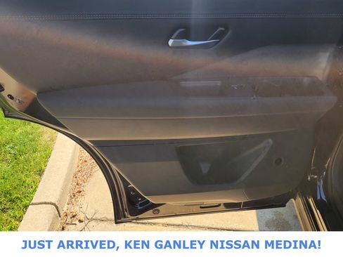 Certified 2025 Nissan Pathfinder Platinum AWD/4WD image 16