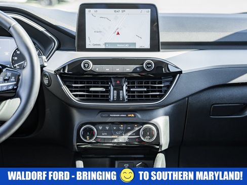 Used 2022 Ford Escape SEL image 24