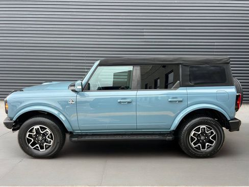 Used 2023 Ford Bronco Outer Banks AWD/4WD image 9