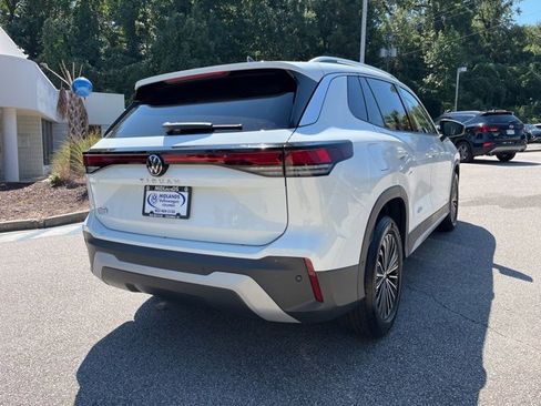 New 2025 Volkswagen Tiguan S image 3