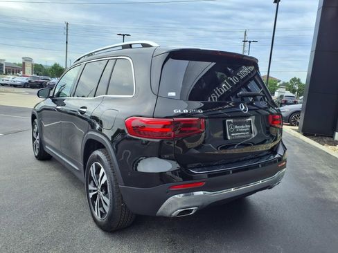 New 2025 Mercedes-Benz GLB 250 4MATIC image 4