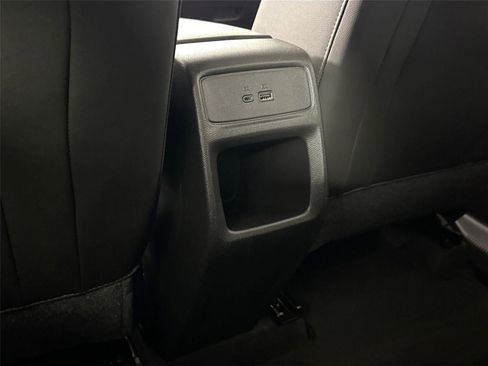 Used 2024 Chevrolet Trax LT w/ Driver Confidence Package FWD image 31