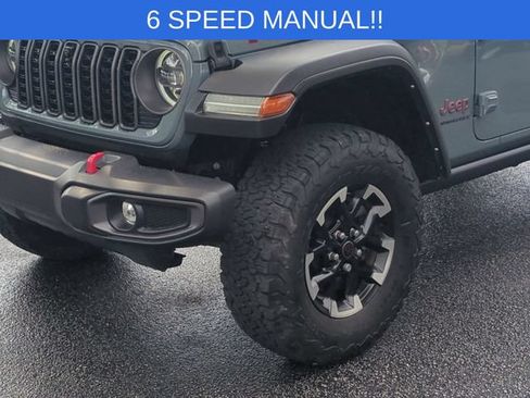 Used 2024 Jeep Wrangler Unlimited Rubicon w/ Technology Group AWD/4WD image 9
