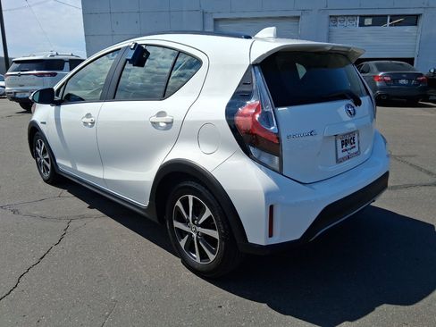 Used 2018 Toyota Prius C Two image 5