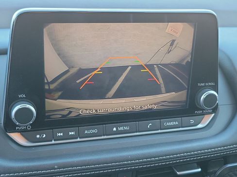 Certified 2023 Nissan Rogue SV image 7