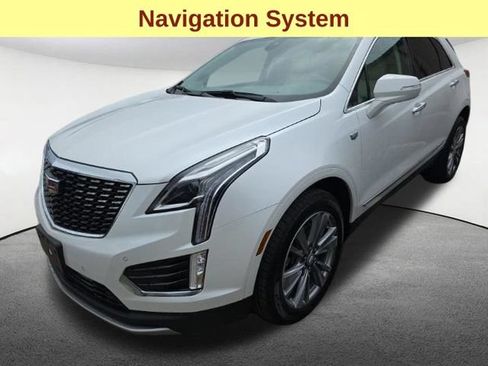 Used 2023 Cadillac XT5 Premium Luxury w/ LPO, Floor Liner Package AWD/4WD image 4