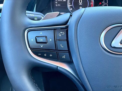 Used 2025 Lexus ES 350 w/ Premium Package image 22