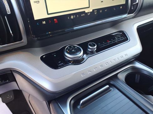 Certified 2025 Ford Expedition Max Active AWD/4WD image 13