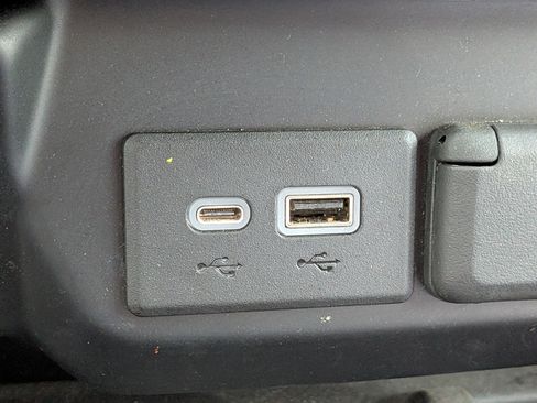 Used 2021 GMC Sierra 1500 SLT w/ SLT Premium Plus Package image 21