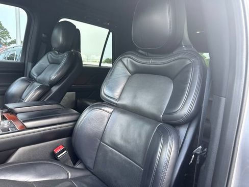 Used 2020 Lincoln Navigator L Reserve w/ Luxury Package AWD/4WD image 7