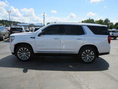 Used 2021 GMC Yukon Denali w/ Denali Ultimate Package AWD/4WD image 10