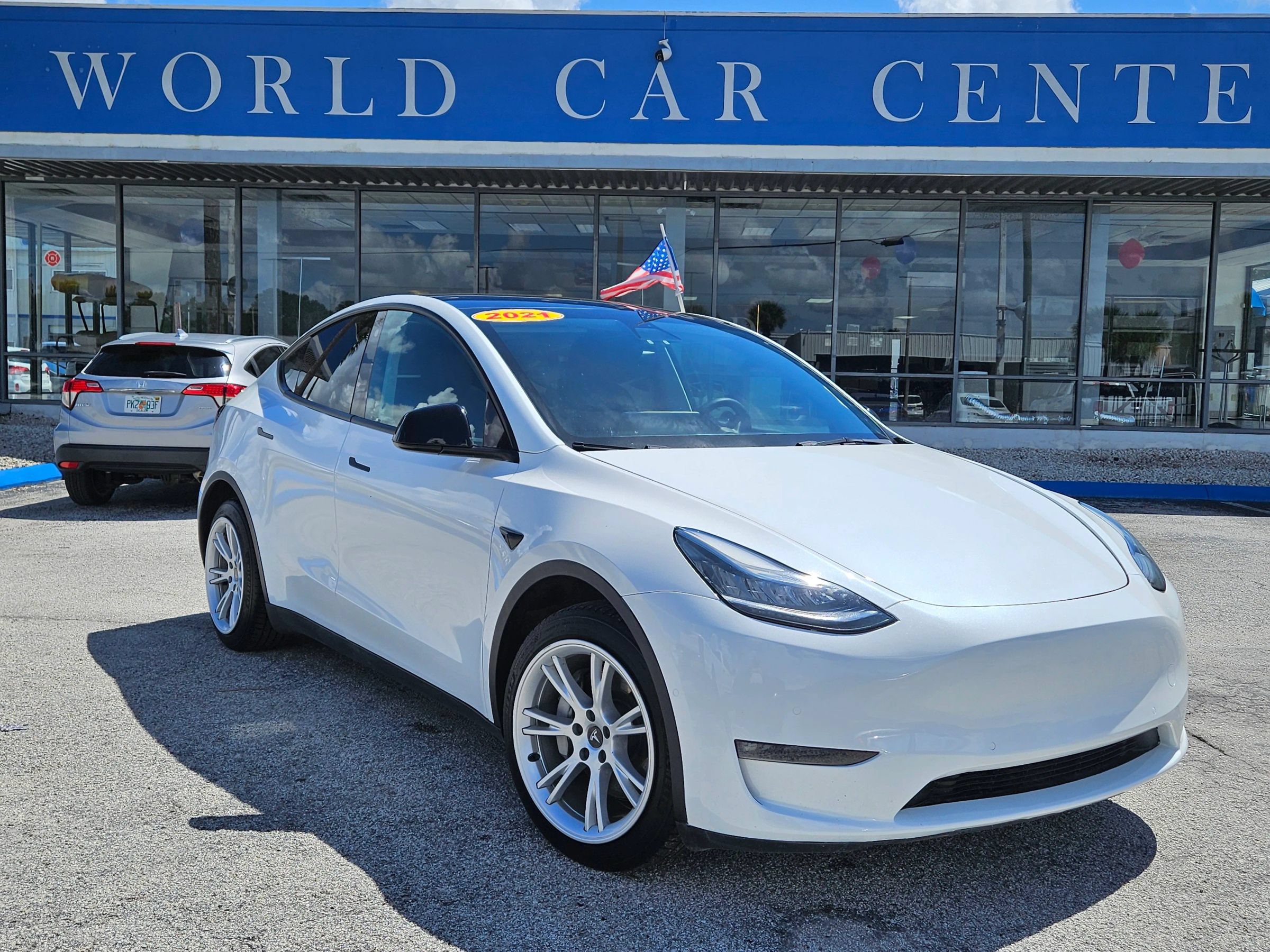 Used 2021 Tesla Model Y Long Range AWD/4WD image 21