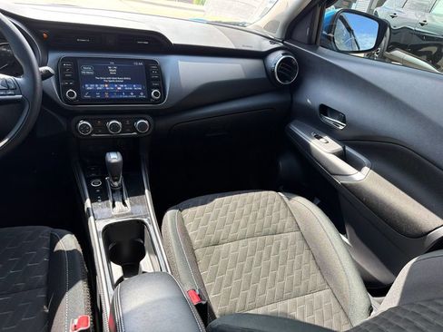 Used 2024 Nissan Kicks SV w/ Interior Electronics Package FWD image 19