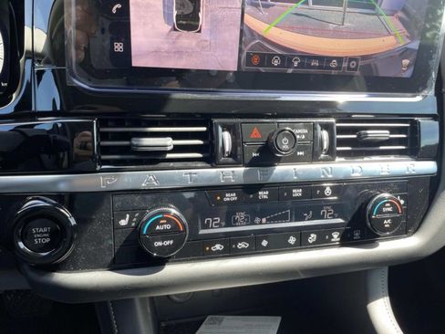 New 2026 Nissan Pathfinder SL w/ SL Premium Package image 26