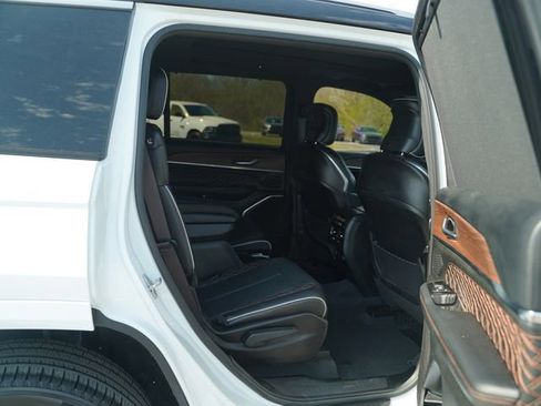 Used 2023 Jeep Grand Cherokee L Summit w/ Luxury Tech Group V image 23