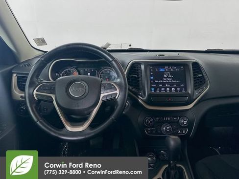 Used 2016 Jeep Cherokee Latitude w/ Comfort/Convenience Group AWD/4WD image 20