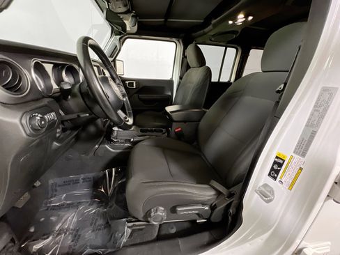 Used 2022 Jeep Wrangler Unlimited Sport image 18
