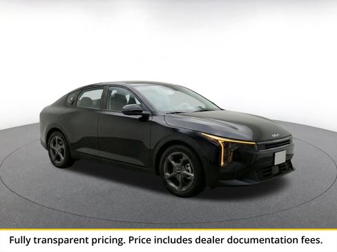Used 2025 Kia K4 FWD image 1