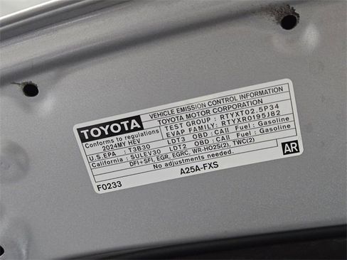 Used 2024 Toyota Sienna Platinum image 26