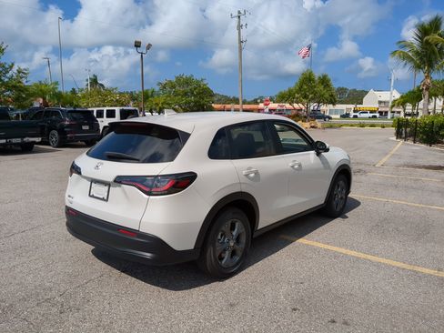New 2026 Honda HR-V LX image 6