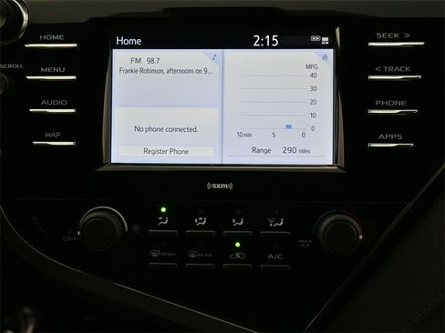 Used 2020 Toyota Camry LE image 9