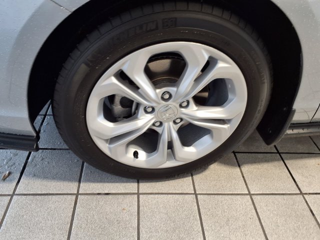 Certified 2025 Honda Accord LX image 5