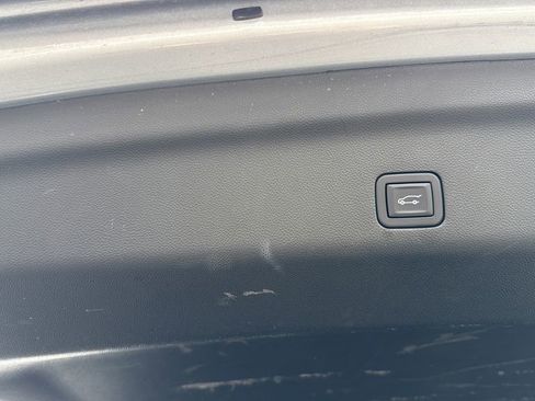 Used 2024 Chevrolet Tahoe LT image 20