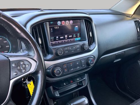 Used 2017 Chevrolet Colorado LT RWD image 7