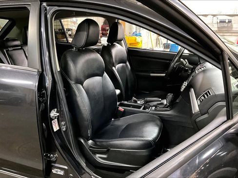 Used 2015 Subaru Crosstrek 2.0i Limited w/ Popular Package #2 image 8