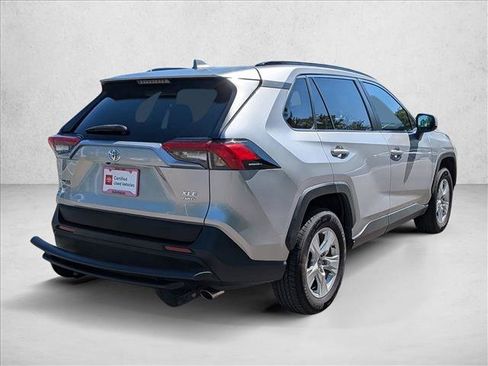 Used 2021 Toyota RAV4 XLE w/ Convenience Package AWD/4WD image 5