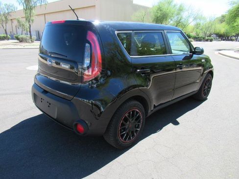 Used 2016 Kia Soul image 4
