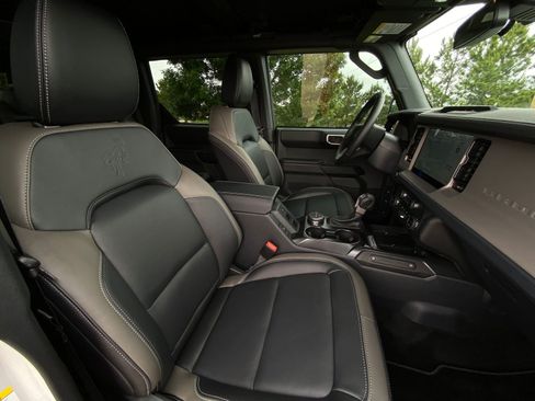 Used 2026 Ford Bronco Outer Banks AWD/4WD image 14