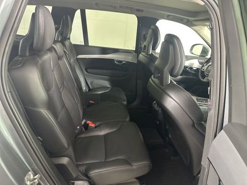 Used 2018 Volvo XC90 T5 Momentum w/ Convenience Package AWD/4WD image 16