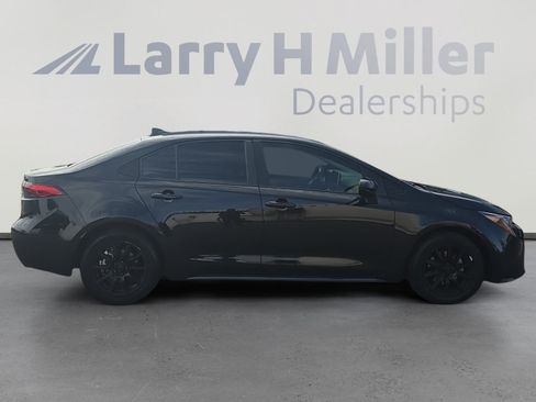 Used 2020 Toyota Corolla LE FWD image 6