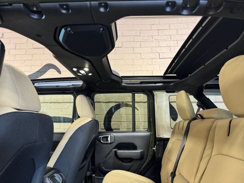 Used 2023 Jeep Wrangler Unlimited w/ Sun & Screen Package AWD/4WD image 25