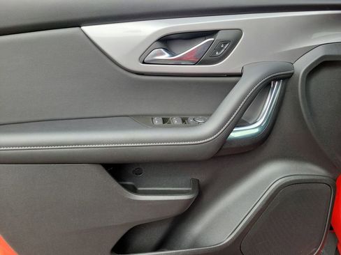 Used 2025 Chevrolet Blazer LT FWD image 15